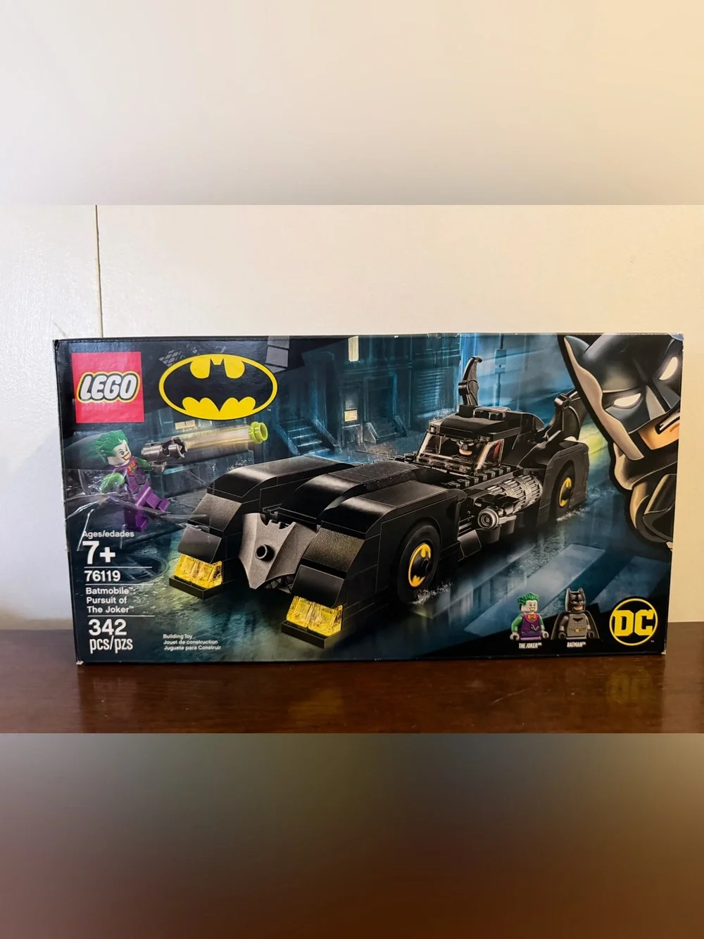 Lego Batman Batmobile Pursuit of The Joker 76119